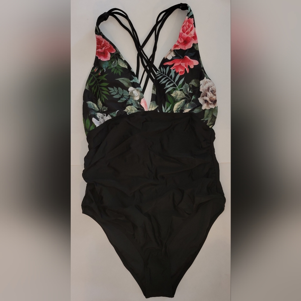 NWTCupShe XL One Piece Swimsuit